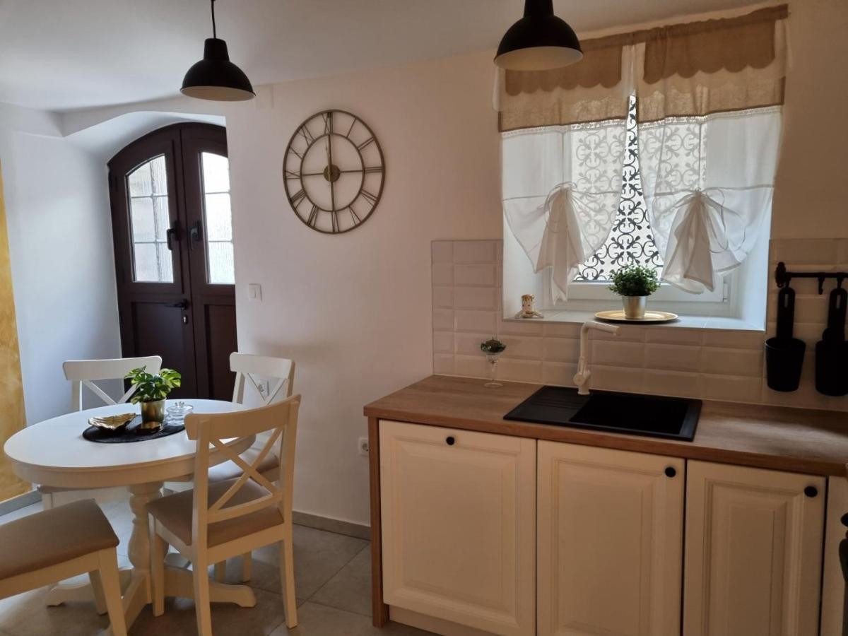 Apartman Ivano Cres Lägenhet Exteriör bild