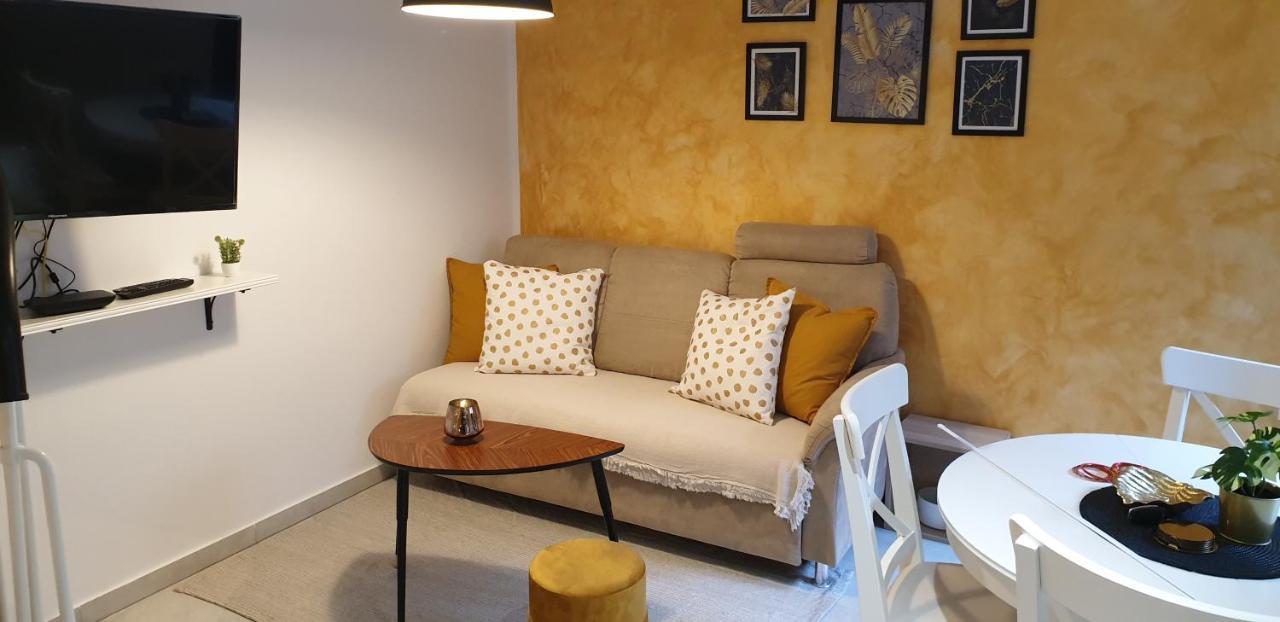 Apartman Ivano Cres Lägenhet Exteriör bild